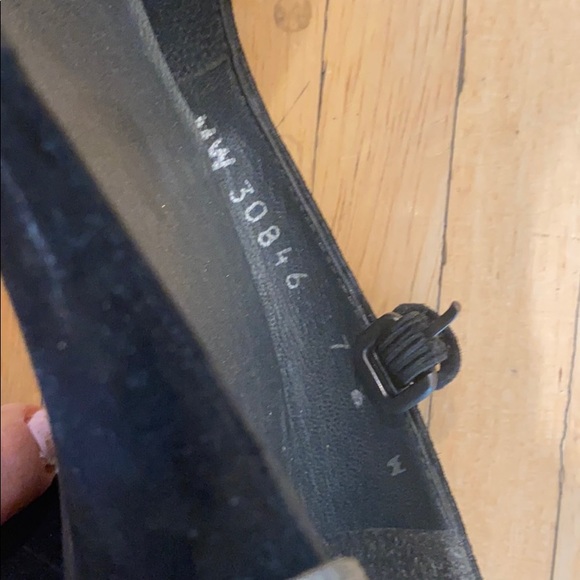 Stuart Weitzman Capsize Black Suede - Picture 8 of 15